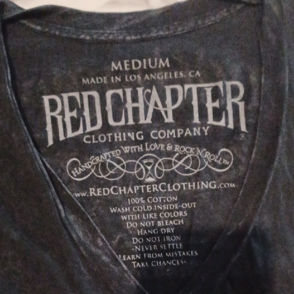 Chapter Black Graphic Tee - Picture 5 of 5